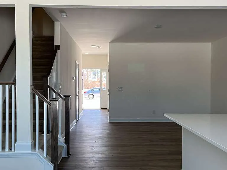 54 Amaryllis Ln — Photo 3