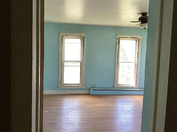 8th image of 12 Hancock Rd