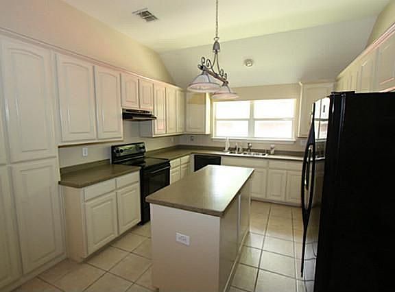 5th image of 1913 Canyon Ct
