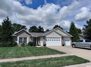 1306 Grand Ave, Macomb, IL 61455