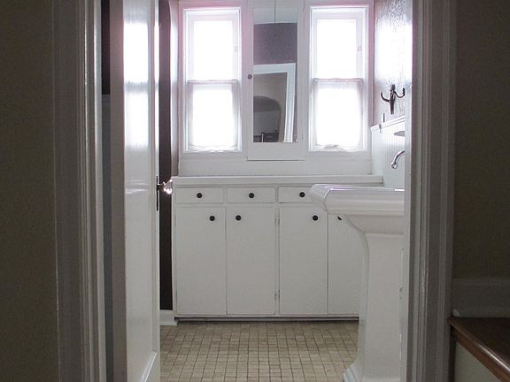 main floor bathroom is clean and fresh