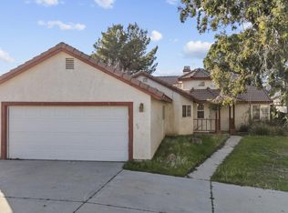 44105 Acacia St, Lancaster, CA 93535