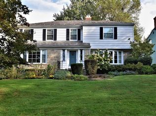 22325 Rye Rd, Shaker Heights, OH 44122