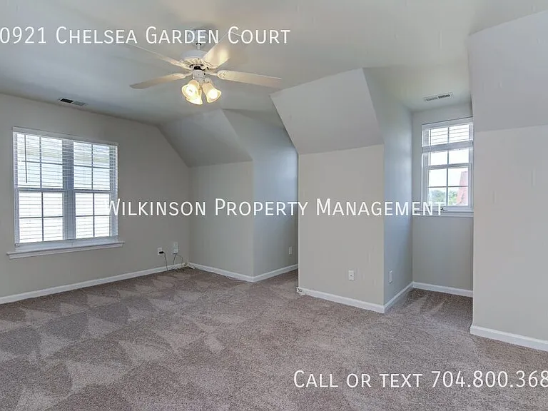 10921 Chelsea Garden Ct — Photo 34