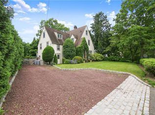 38 Oval Ave, Riverside, CT 06878