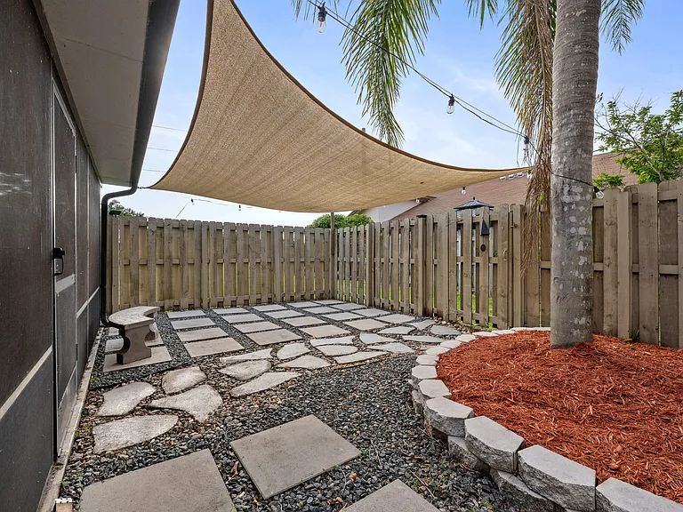 11197 NW 37th St #0 — Photo 26