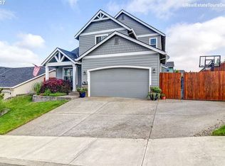 1035 NE Wheeler Cir, Estacada, OR 97023