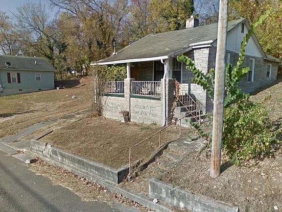 4th image of 1313 Moses Ave