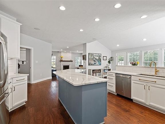 4th image of 168 Sweetwater Dr