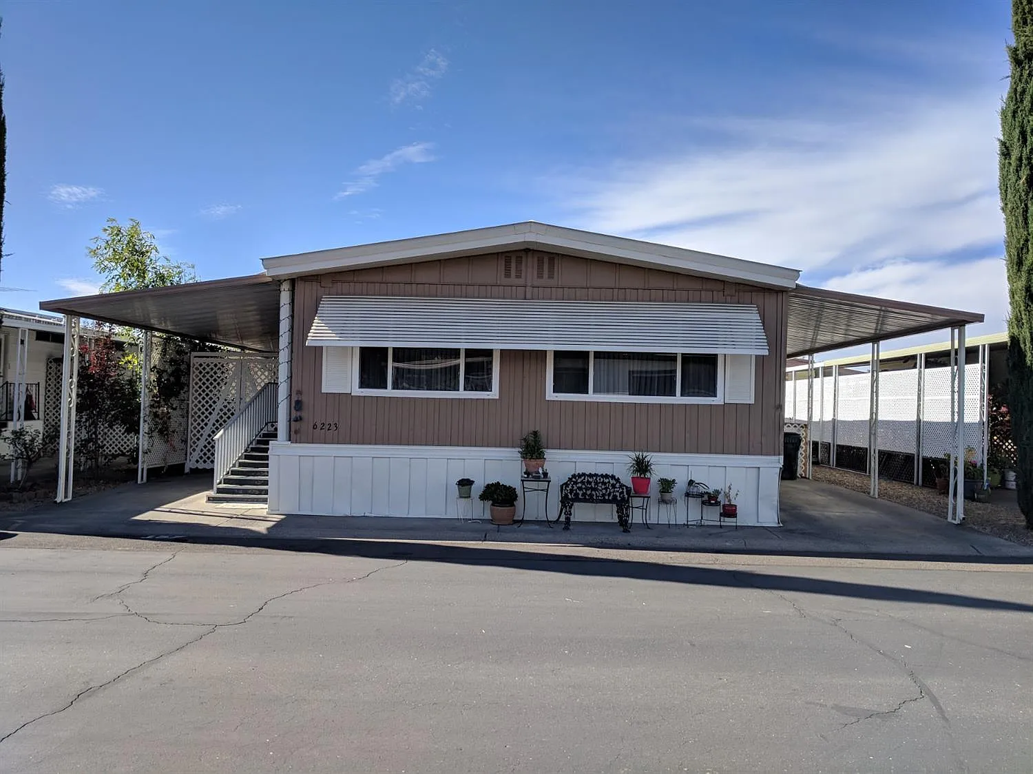 6223 Sewan Ave photo 1