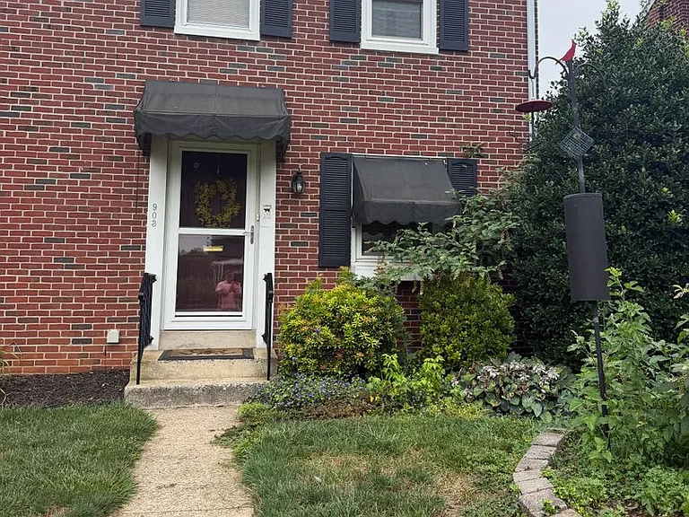 903 Green Ter — Photo 17