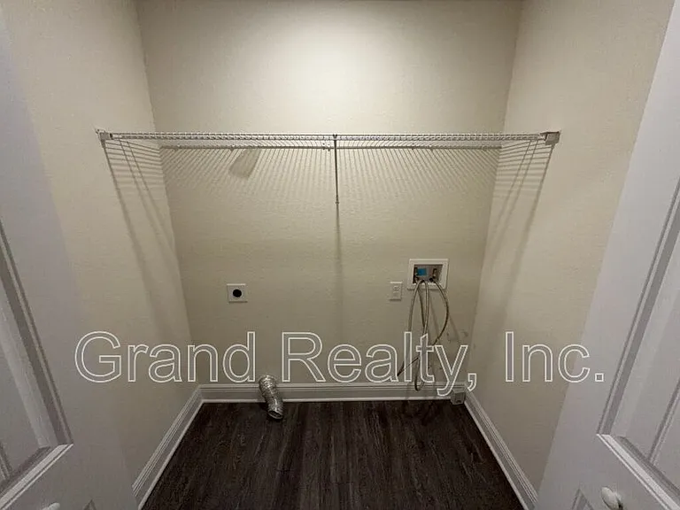 4393 Village Oak Ln — Photo 21
