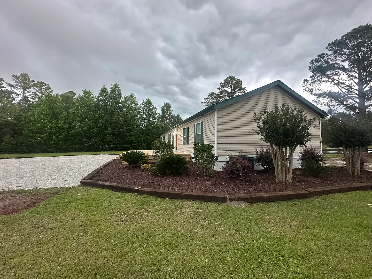 3 bed, 1863 sqft, $2,350 — Photo 3