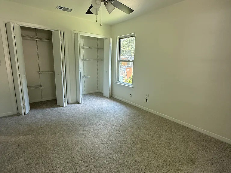 2615 Sherwood Ln — Photo 8
