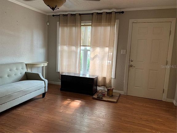 5th image of 222 Elliot Ave
