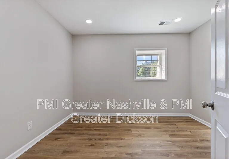 300 Spring St #8 — Photo 12