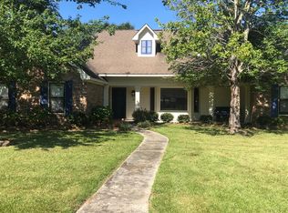 16 Scarlet Dr, Columbus, MS 39705