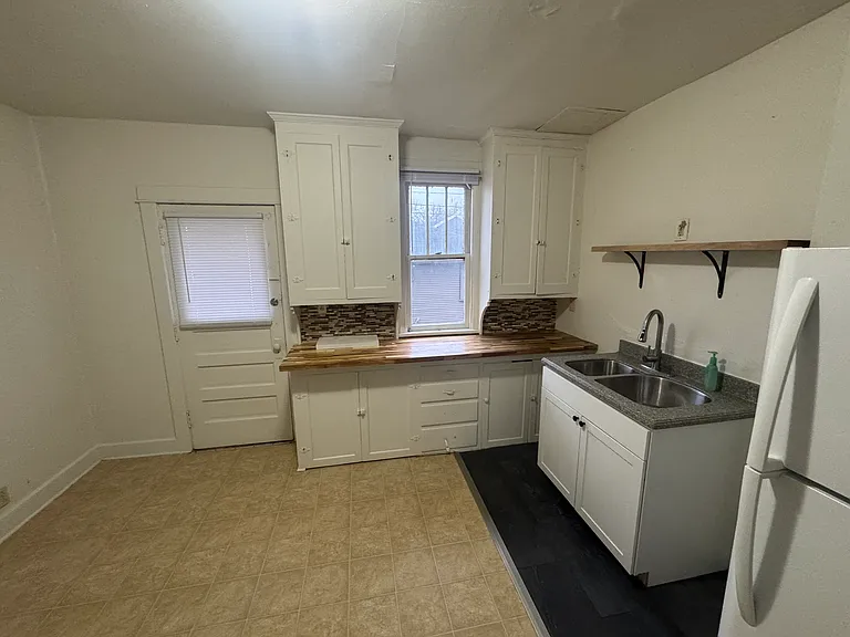 1411 Pursell Ave — Photo 6