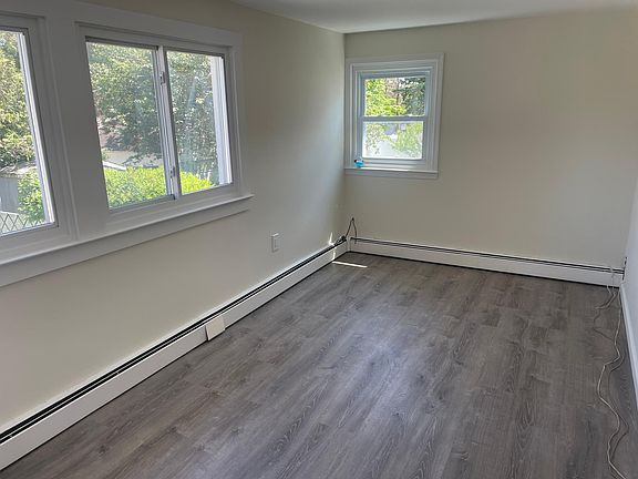 2nd image of 115 Duane St Floor 2