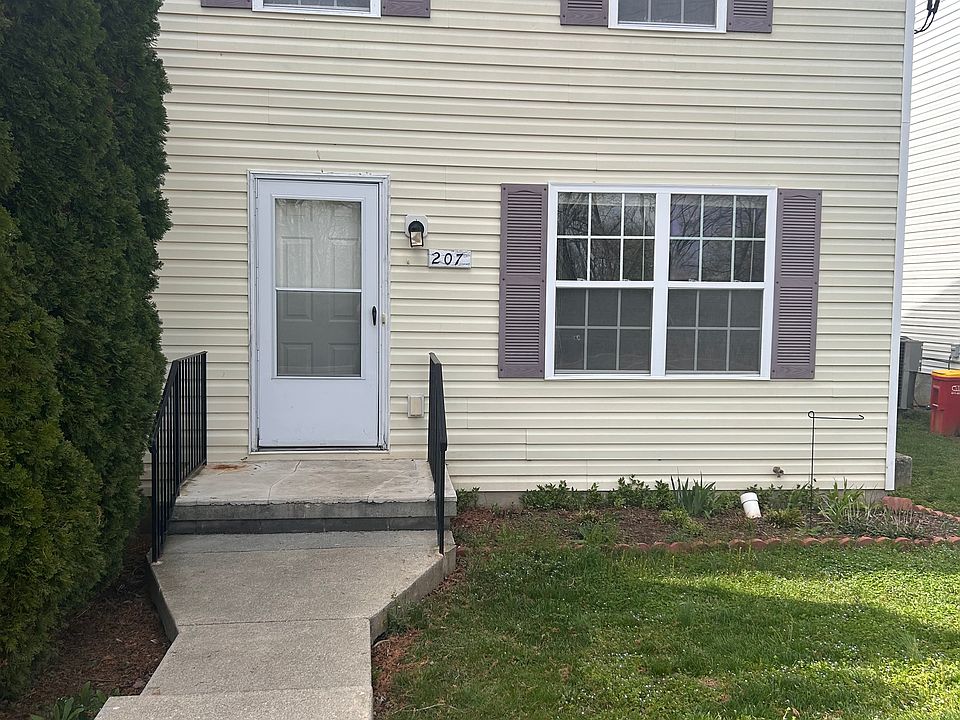 1st image of 207 Burns St