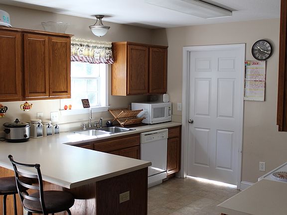 2nd image of 60 N Lake Dr