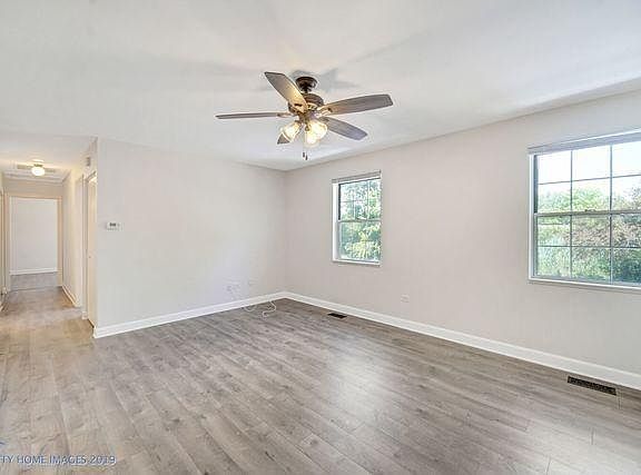 2nd image of 622 N Lake Shore Dr