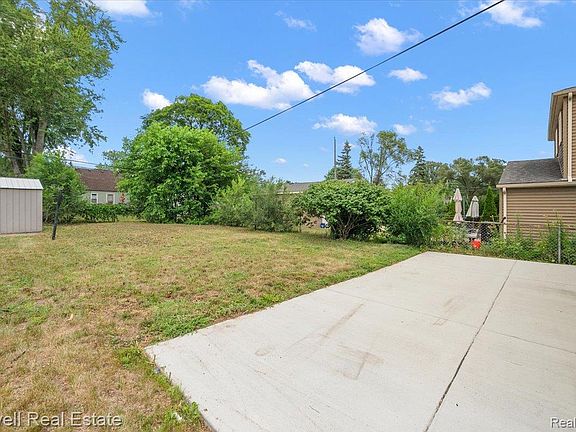 4th image of 1066 Pearson St