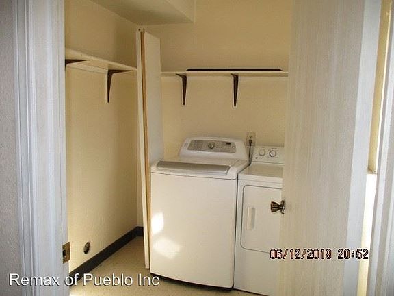 5th image of 928 E 5th St