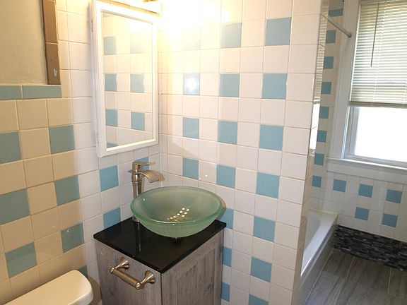4th image of 12116 Saint Aubin St #2