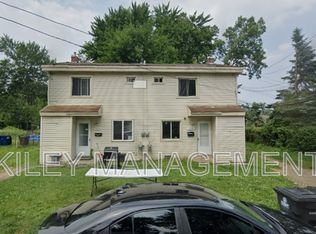 33131 Alberta Ct, Westland, MI 48186