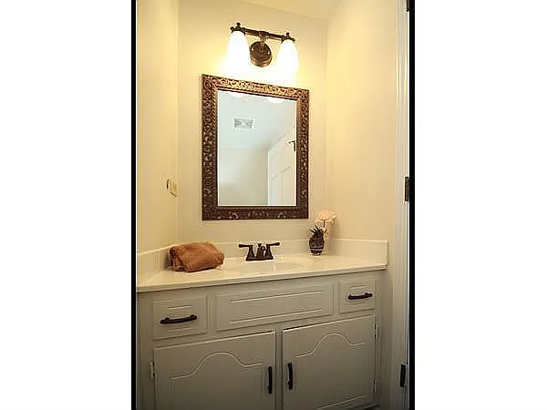1320 Dartford Ct photo 1