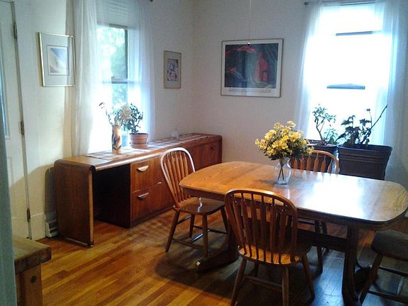 4th image of 37 E Broadway Ave