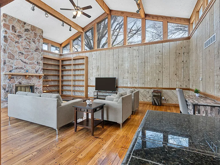 5342 Chatfield Dr — Photo 28