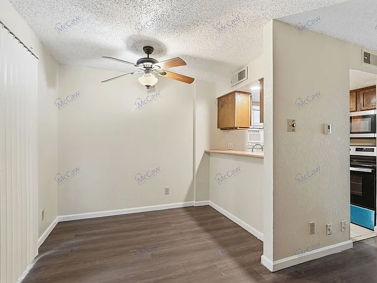 9520 Royal Ln #209 — Photo 8