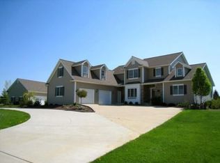 12501 Lydia Ln, Grand Ledge, MI 48837