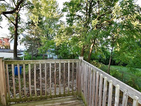 4th image of 4024 Woburn Ave