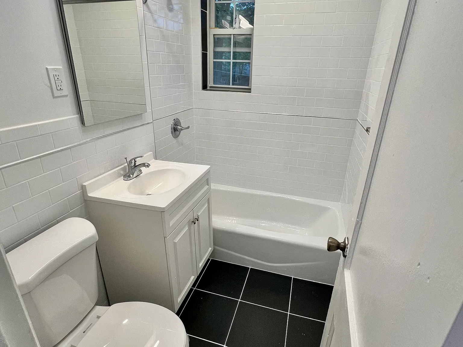 1 bed, 625 sqft, $1,850 — Photo 2