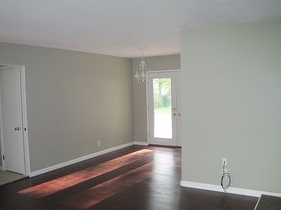 4th image of 7900 Shady Ln