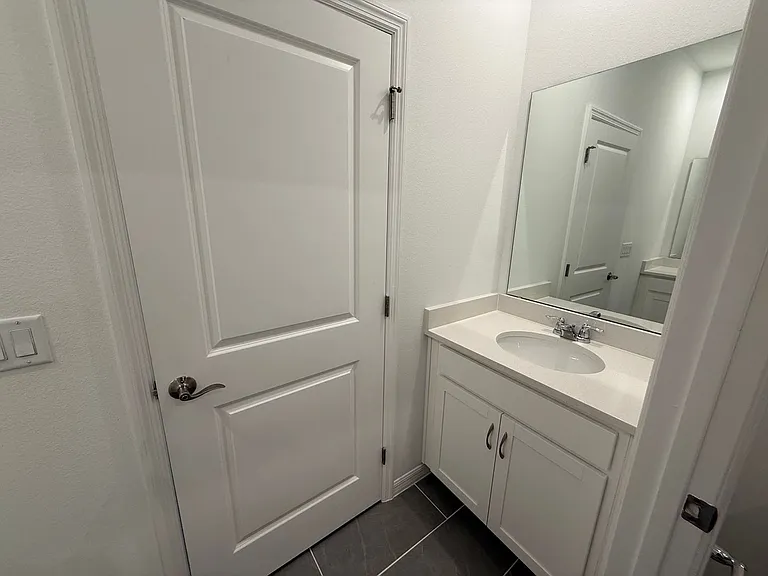 405 Eventide Ave — Photo 23