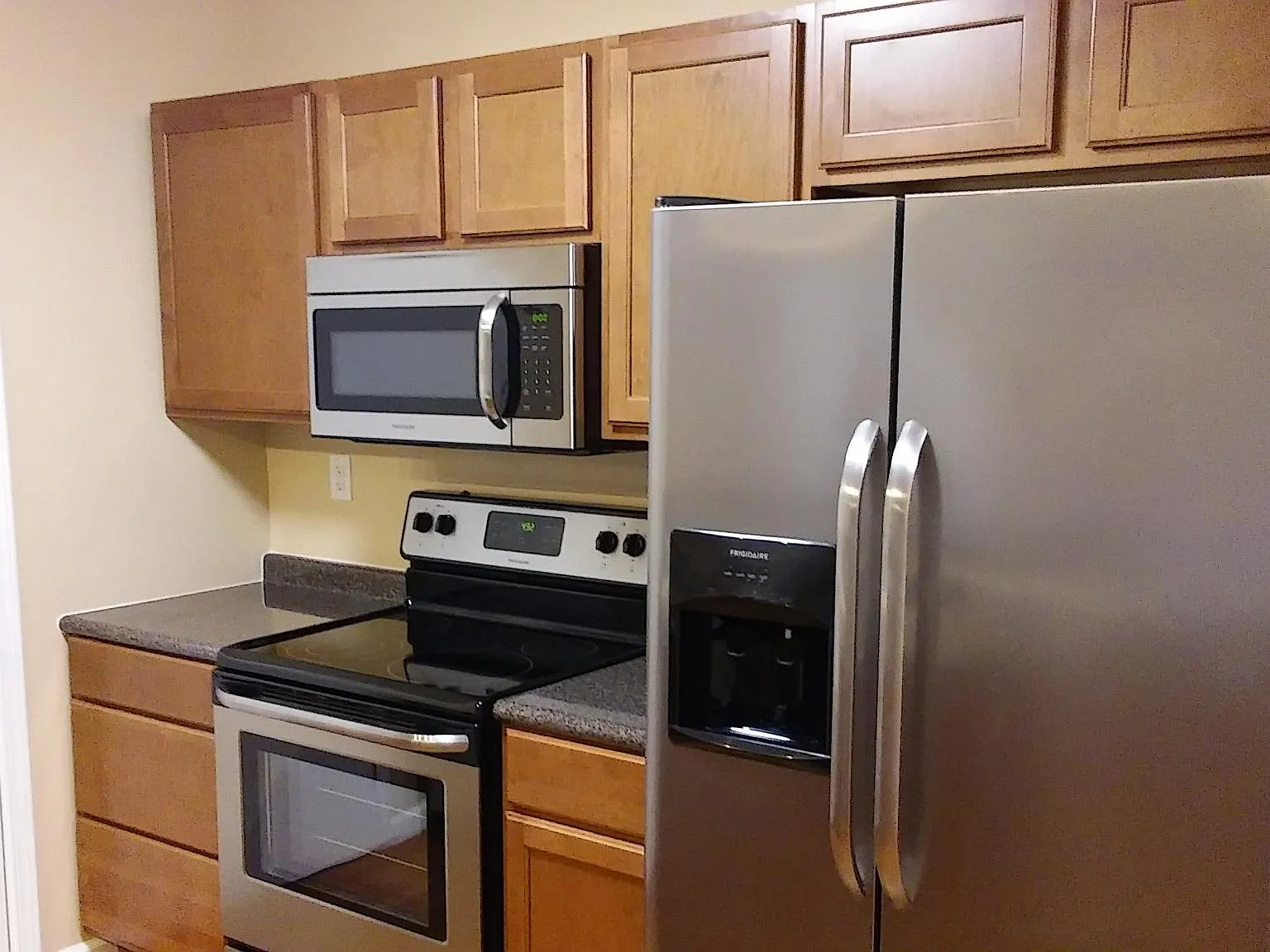 2 bed, 1000 sqft, $1,400 — Photo 2