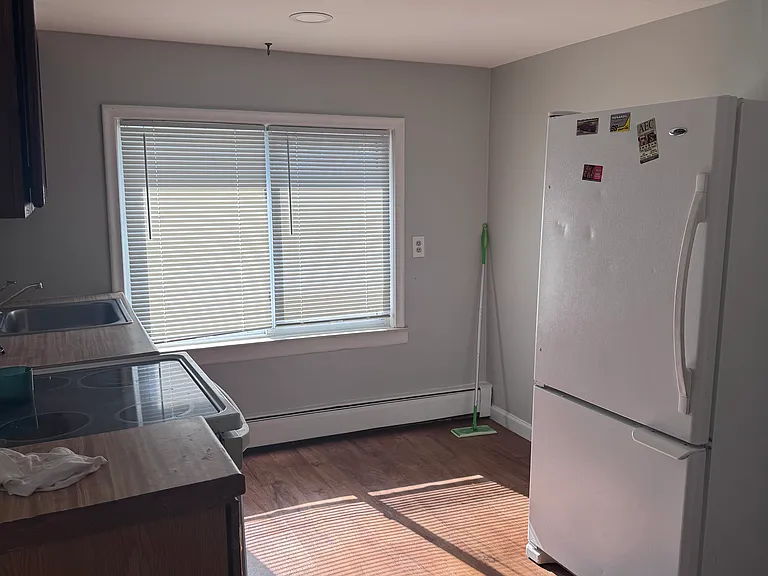 51045 Ashley St #4 — Photo 6