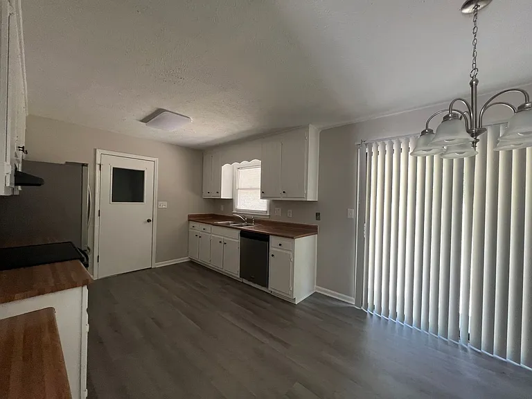 9330 Castle Falls Cir — Photo 4