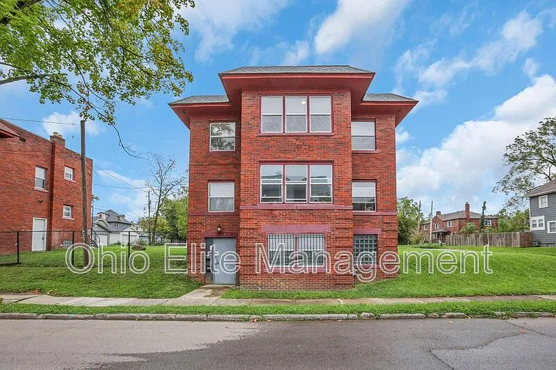 1 bed, 1.0 bath, $1,000 — Photo 2