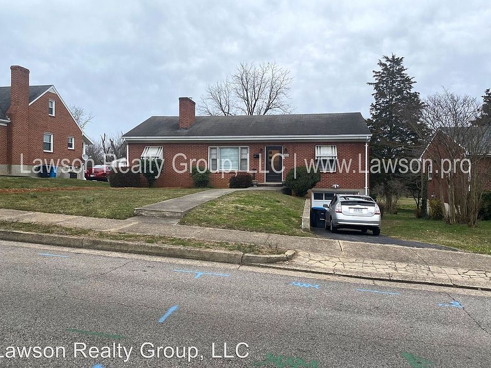 1st image of 3521 Princeton Cir NE