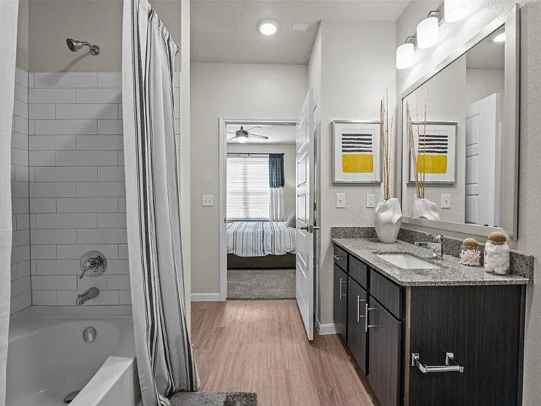 Redbird Ridge Apartments — Photo 15