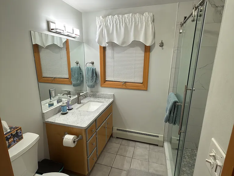 Shared downstairs full bathroom