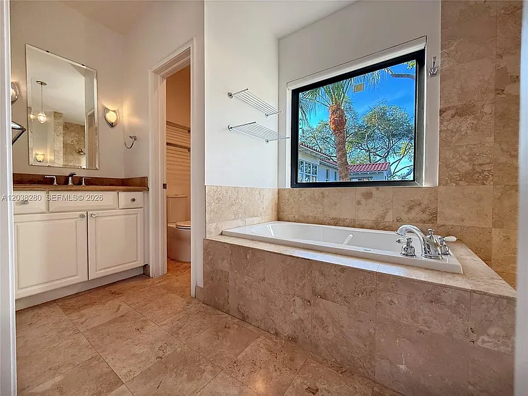455 Amalfi Ave — Photo 22