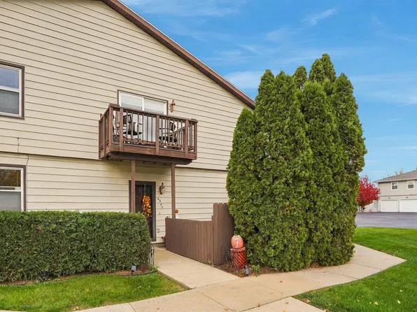 4944 Fostoria Dr, Waterloo, IA 50701
