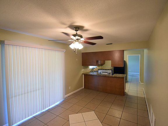 5th image of 3315 Balsam Dr