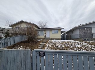 136 Pinehill Rd NE, Calgary, AB T1Y2C4